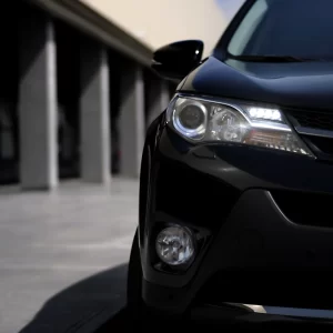 Toyota Yaris: Un Icono de Eficiencia y Estilo